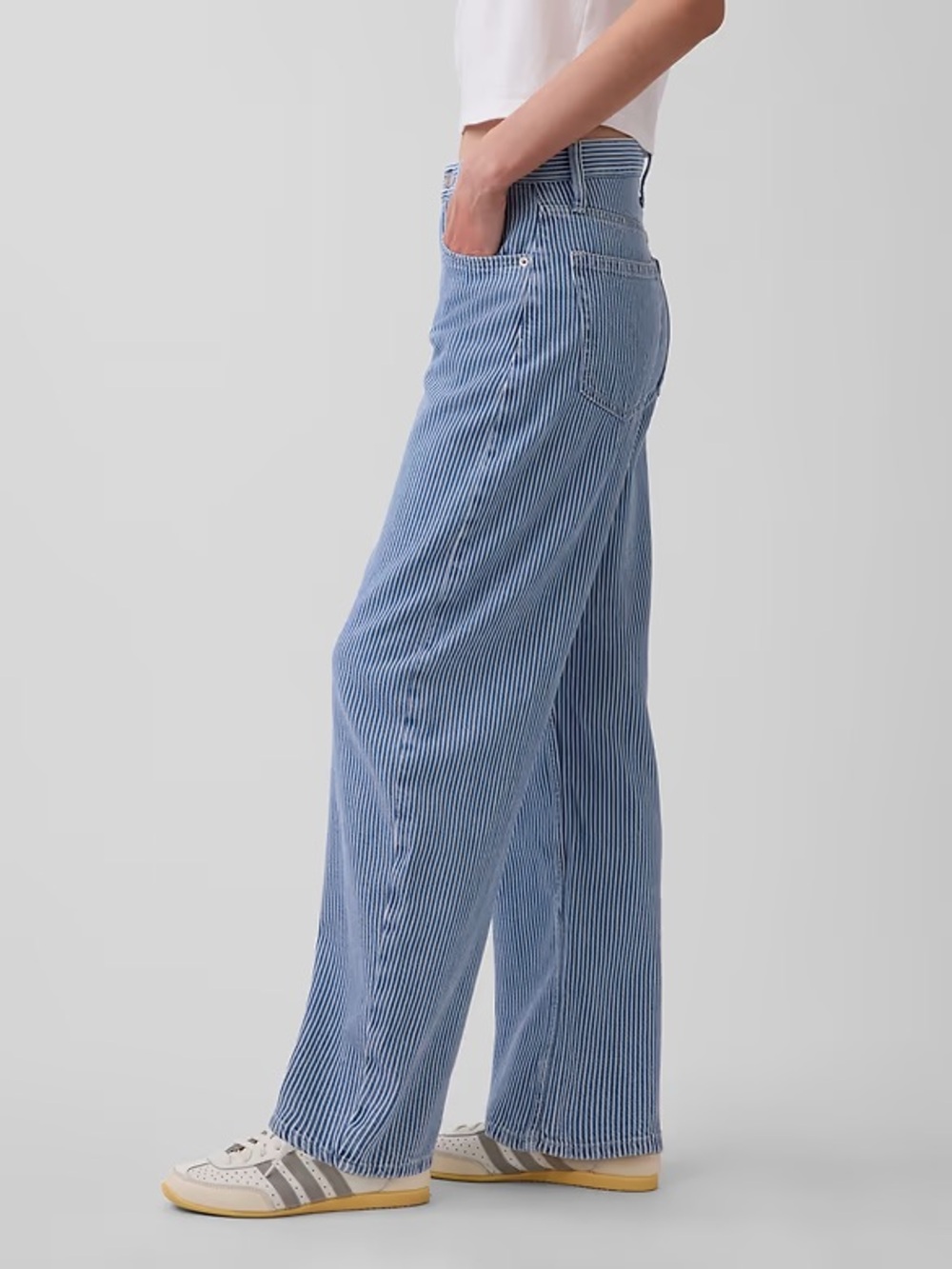 Gap NWT High Rise UltraSoft Denim Stripe Barrel Jeans Size 27 - Picture 2 of 5